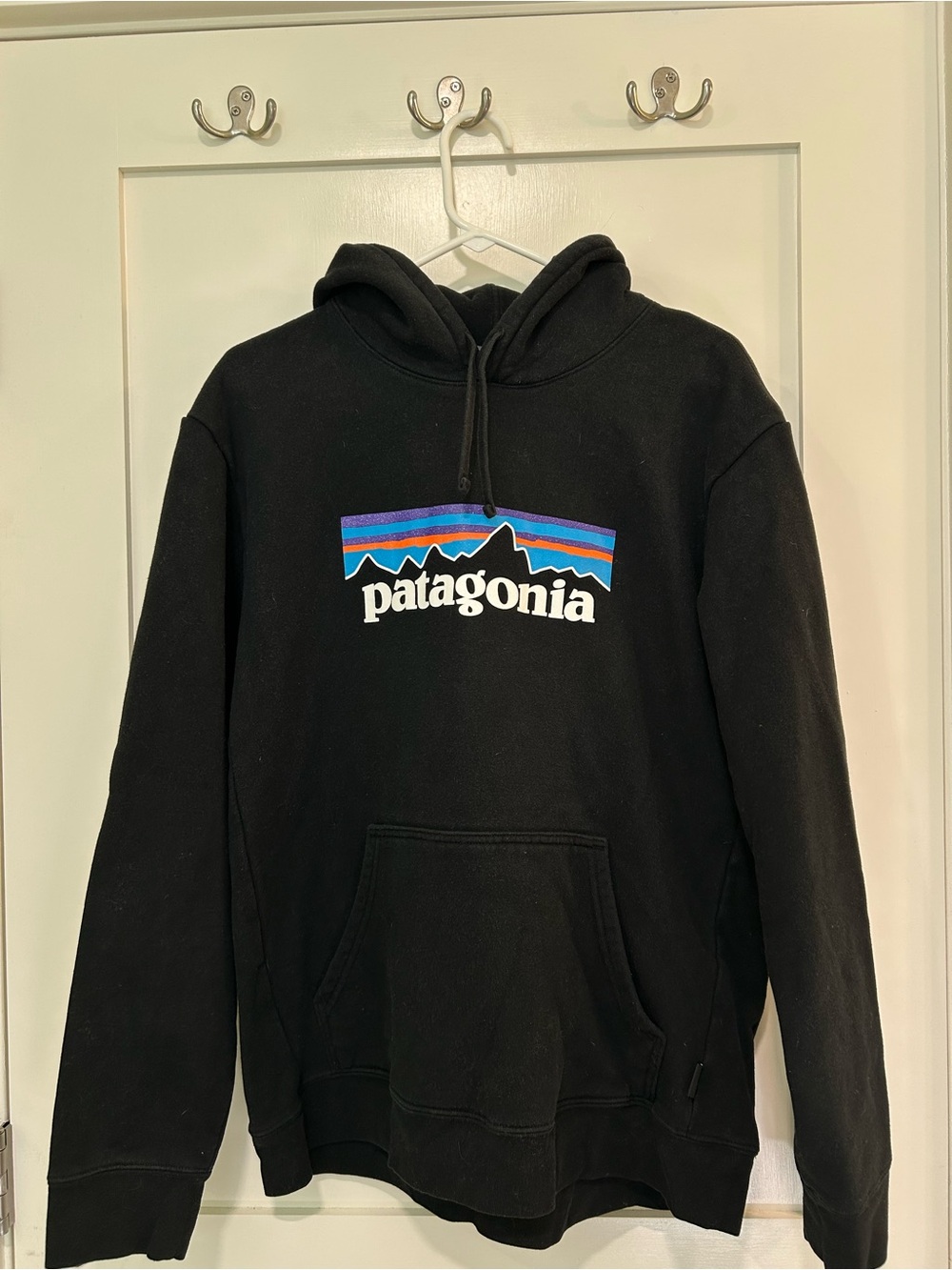Patagonia P-6 Logo Uprisal Hoodie Black Men’s L Women’s XL Recycled Fleece